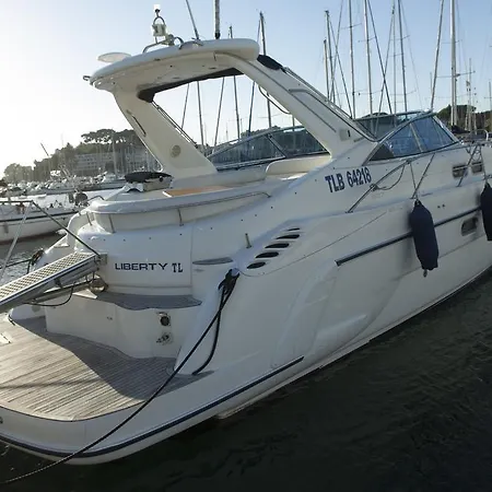 Liberty Bateau